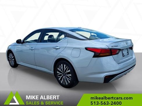 Used 2023 Nissan Altima 2.5 SV FWD image 5