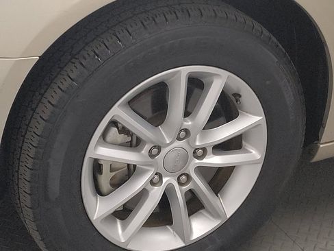 Used 2014 Dodge Grand Caravan SXT image 31