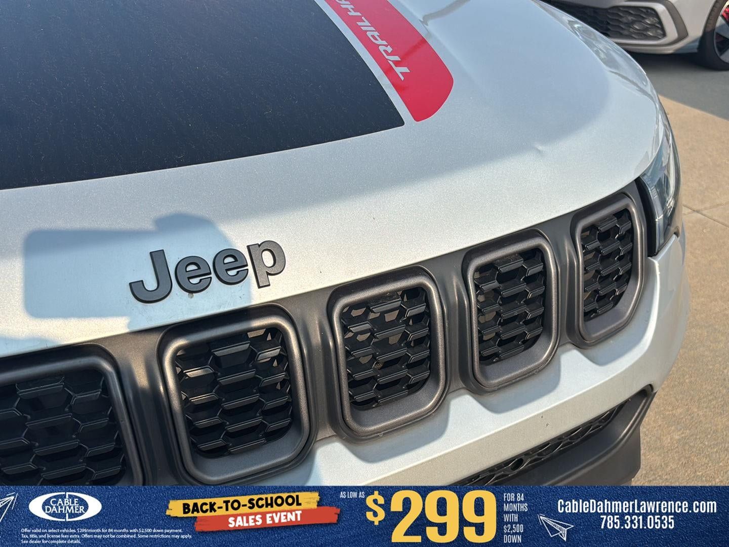 Used 2025 Jeep Compass Trailhawk AWD/4WD image 28
