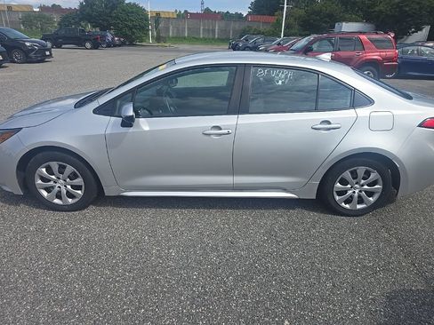 Used 2024 Toyota Corolla LE FWD image 8