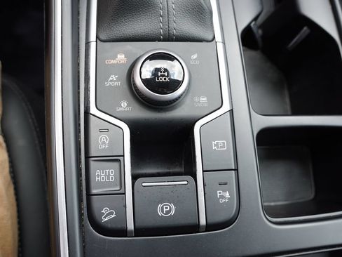Certified 2023 Kia Sorento X-Line EX AWD/4WD image 32