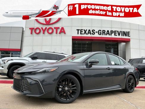 New 2026 Toyota Camry SE FWD image 1