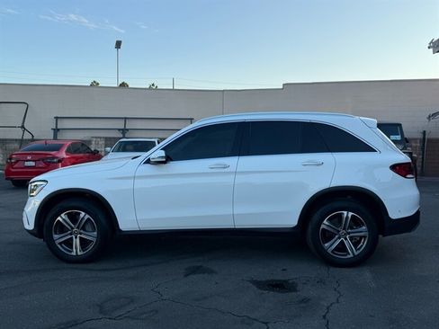 Used 2022 Mercedes-Benz GLC 300 4MATIC w/ Premium Package Lite image 8