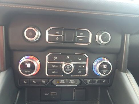 Used 2022 GMC Yukon AT4 image 22