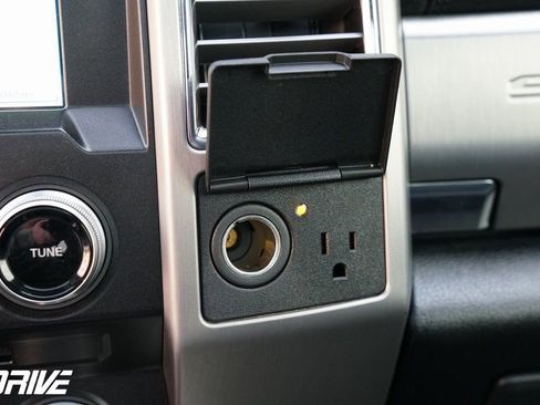 Used 2017 Ford F350 Platinum w/ Platinum Ultimate Package image 30