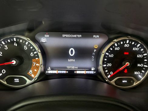 Used 2023 Jeep Renegade Latitude AWD/4WD image 21