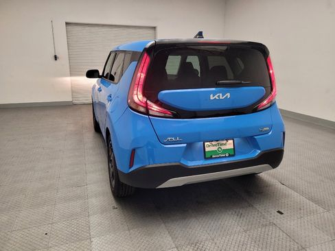 Used 2024 Kia Soul EX image 6
