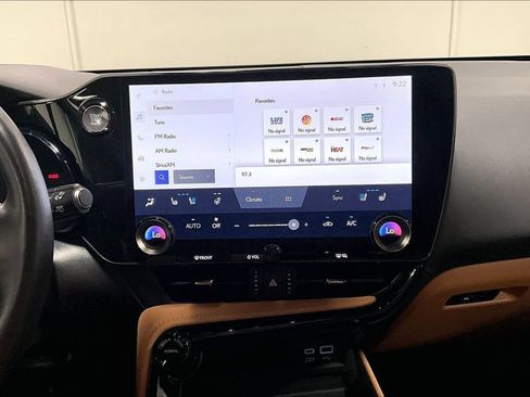 Used 2024 Lexus NX 250 FWD w/ Cold Area Package image 7