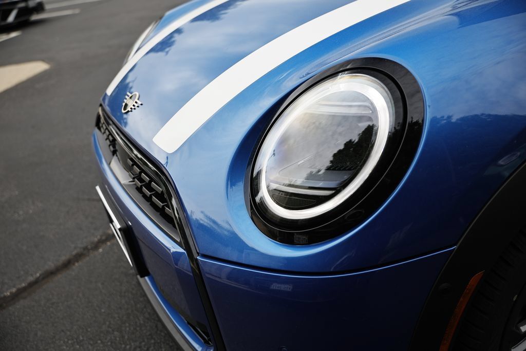 New 2026 MINI Cooper 2-Door Hardtop FWD image 12