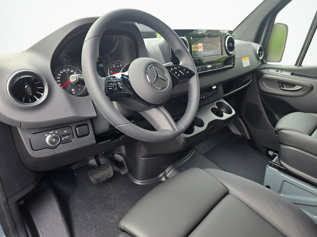 New 2026 Mercedes-Benz Sprinter 2500 image 10