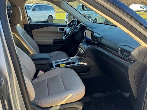 Used 2020 Ford Explorer Limited w/ Class III Trailer Tow Package image 9