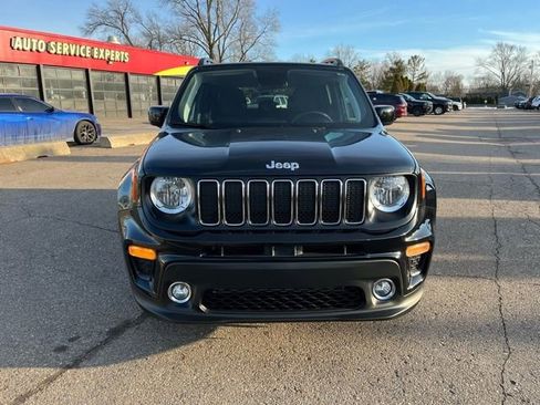 Used 2020 Jeep Renegade Latitude w/ Cold Weather Group image 9