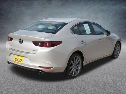 Used 2024 MAZDA MAZDA3 s FWD image 7