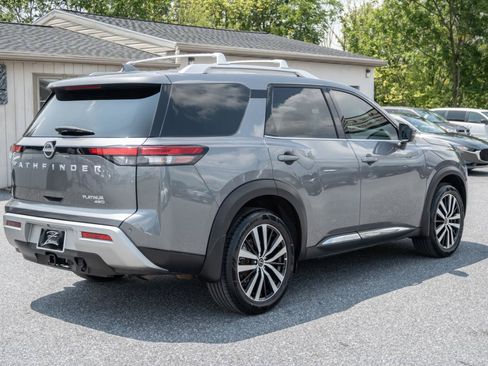 Used 2023 Nissan Pathfinder Platinum AWD/4WD image 11