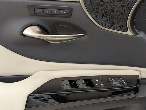 New 2025 Lexus ES 350 Ultra Luxury image 20