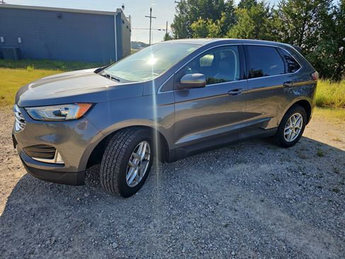 Used 2022 Ford Edge SEL w/ Convenience Package AWD/4WD image 8