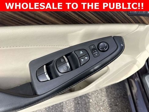 Used 2016 Nissan Maxima Platinum w/ Interior Lighting Package image 11