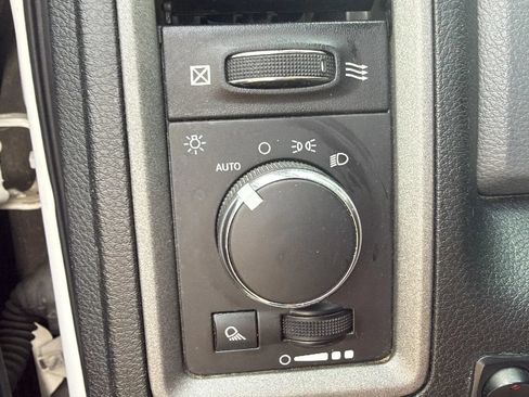Used 2016 RAM 2500 Tradesman w/ Power & Remote Entry Group RWD image 38