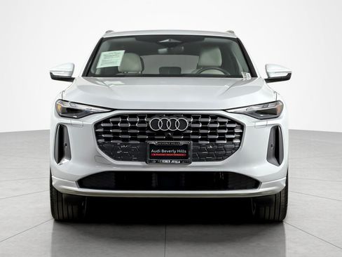 Used 2025 Audi Q5 Premium w/ Convenience Package AWD/4WD image 8