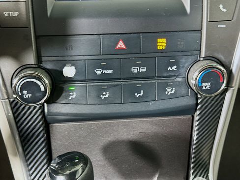 Used 2015 Toyota Camry LE FWD image 22