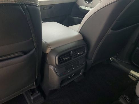 Used 2023 Honda Pilot EX-L image 16