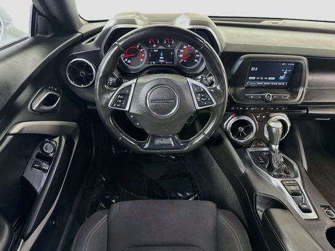 Used 2017 Chevrolet Camaro LT RWD image 17