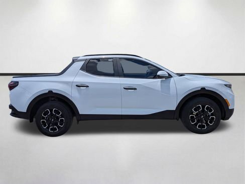 Used 2022 Hyundai Santa Cruz SEL w/ Activity Package FWD image 3