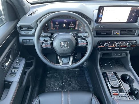 Used 2026 Honda Pilot TrailSport image 16