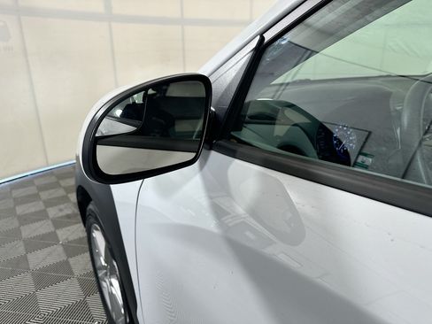 Used 2021 Hyundai Kona SE FWD image 10