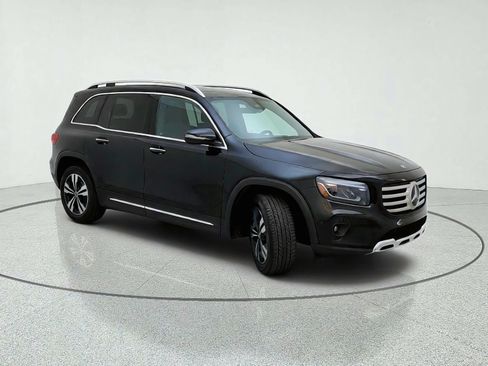 Used 2026 Mercedes-Benz GLB 250 image 5