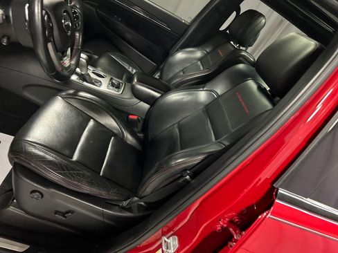 Used 2018 Jeep Grand Cherokee Trailhawk w/ Trailhawk Luxury Group image 12