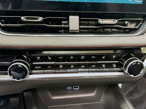 New 2026 Chevrolet Equinox RS image 18