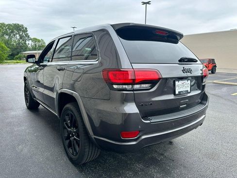 Used 2020 Jeep Grand Cherokee Altitude AWD/4WD image 9