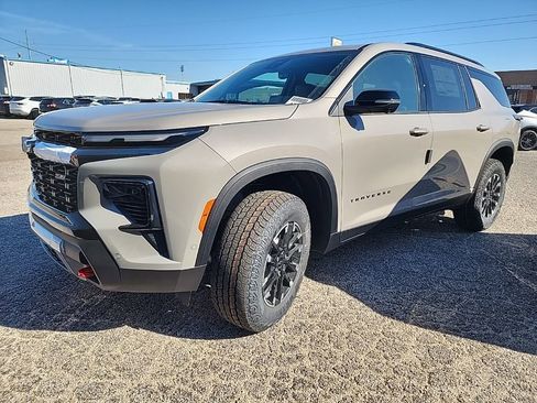 New 2026 Chevrolet Traverse Z71 w/ Enhanced Driving Package image 2