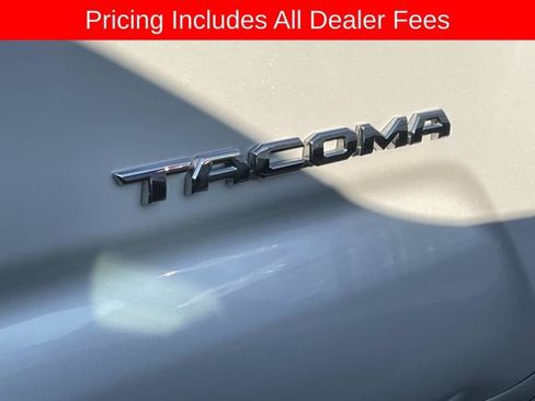 Used 2021 Toyota Tacoma TRD Sport w/ Technology Package AWD/4WD image 12