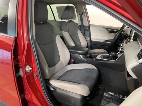 Used 2023 Toyota RAV4 XLE w/ Convenience Package FWD image 37