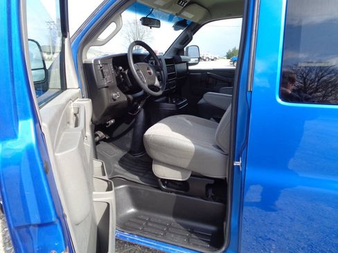 Used 2018 GMC Savana 3500 LT w/ LT Preferred Equipment Group RWD image 4