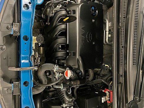 Used 2016 Toyota Yaris L image 15