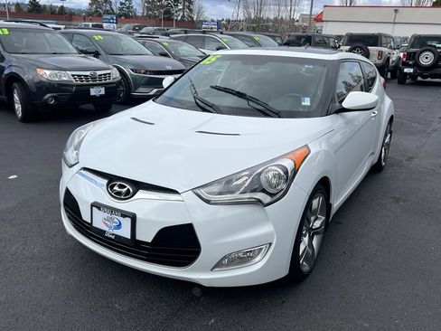 Used 2015 Hyundai Veloster w/ Option Group 03 image 3