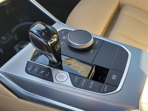 Used 2021 BMW 330i Sedan w/ Premium Package image 52