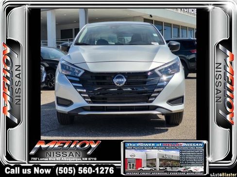 Used 2025 Nissan Versa S image 2