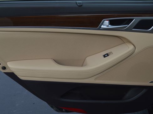 Used 2015 Hyundai Genesis 3.8 w/ Option Group 03 image 27