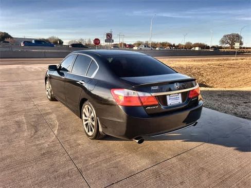 Used 2015 Honda Accord Sport image 5