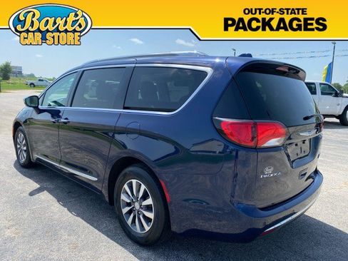 Used 2020 Chrysler Pacifica Limited w/ Advanced Safetytec Group FWD image 5