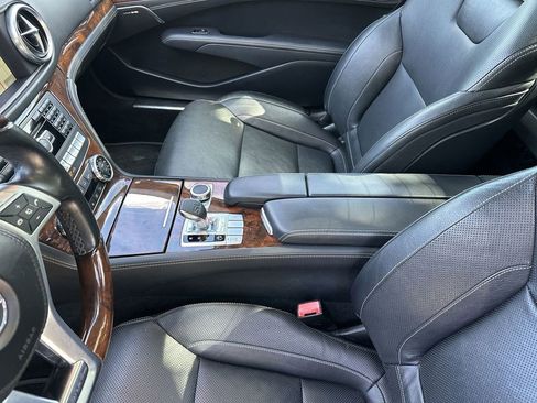 Used 2015 Mercedes-Benz SL 400 image 25