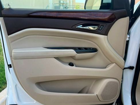 Used 2014 Cadillac SRX Luxury FWD image 16