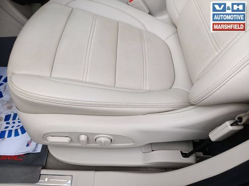 Used 2021 GMC Acadia Denali w/ Denali Ultimate Package AWD/4WD image 13