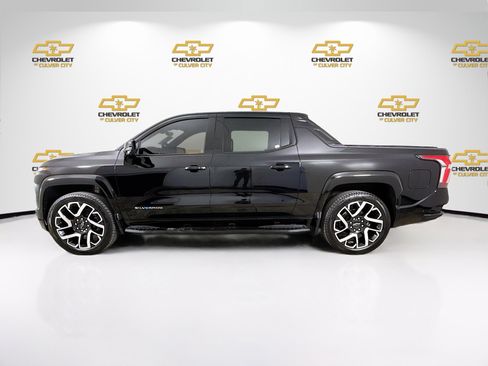 Used 2024 Chevrolet Silverado EV RST AWD/4WD image 4