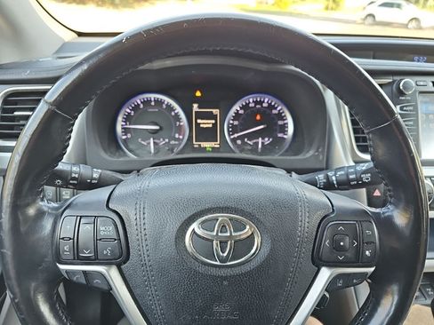 Used 2018 Toyota Highlander Limited Platinum AWD/4WD image 21