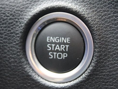 Used 2025 Toyota Tundra SR5 w/ SR5 Convenience Package AWD/4WD image 4